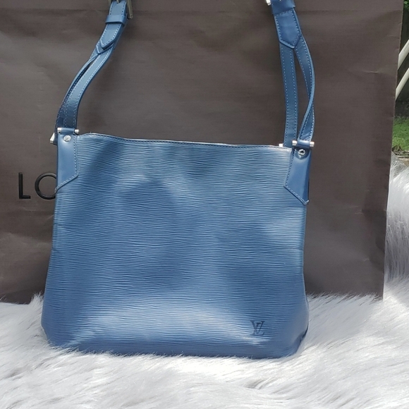 Purse - Picture 1 of 9